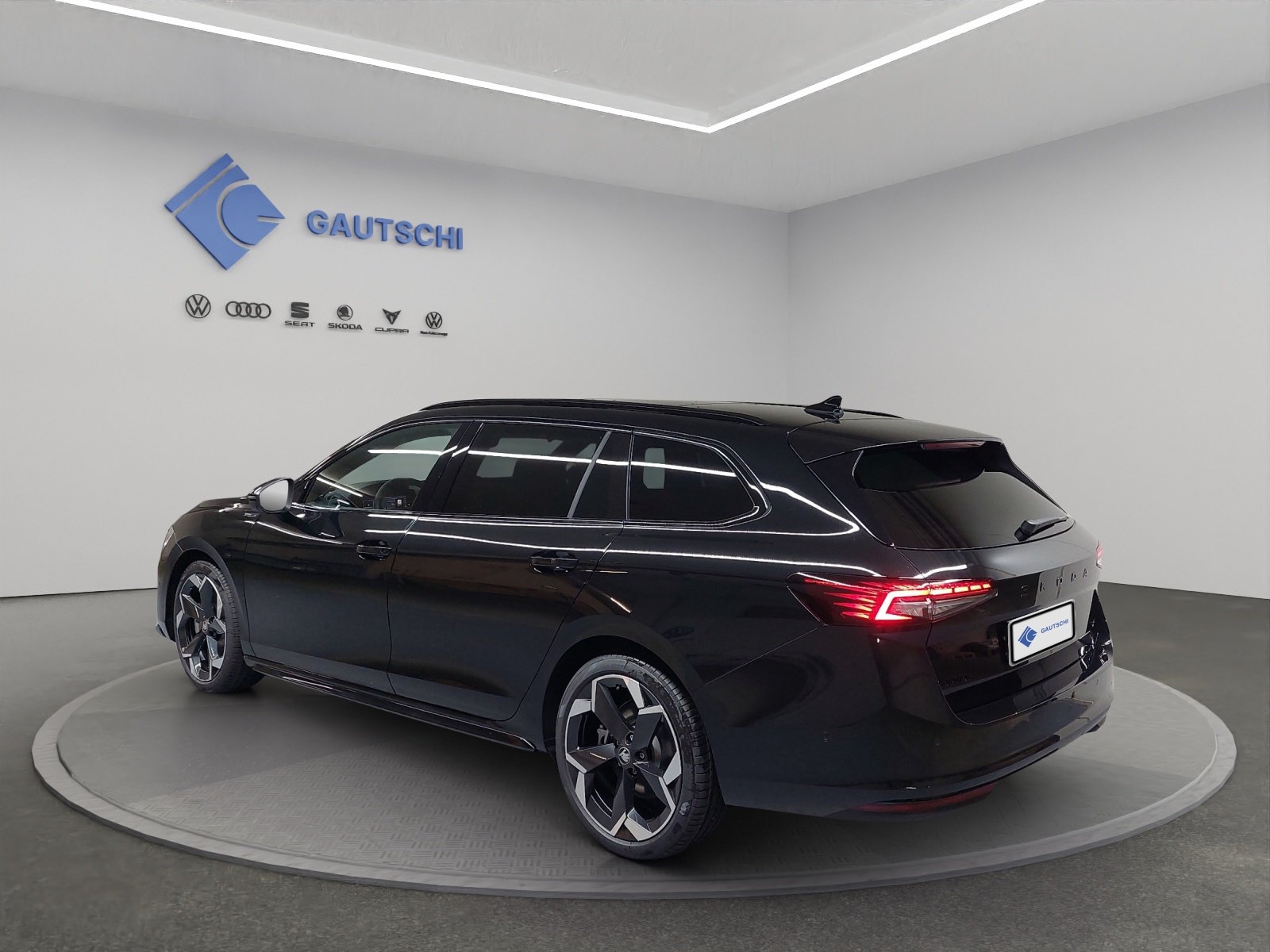 SKODA Superb Combi 2.0 TSI Sportline 4x4 DSG, Benzina, Auto nuove, Automatico - 3