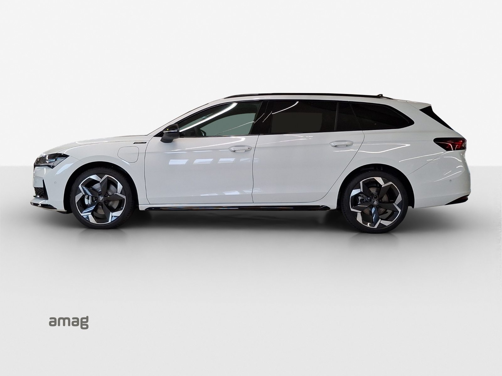 SKODA Superb iV Sportline, Hybride Intégral Essence/Électricité, Voiture nouvelle, Automatique - 2