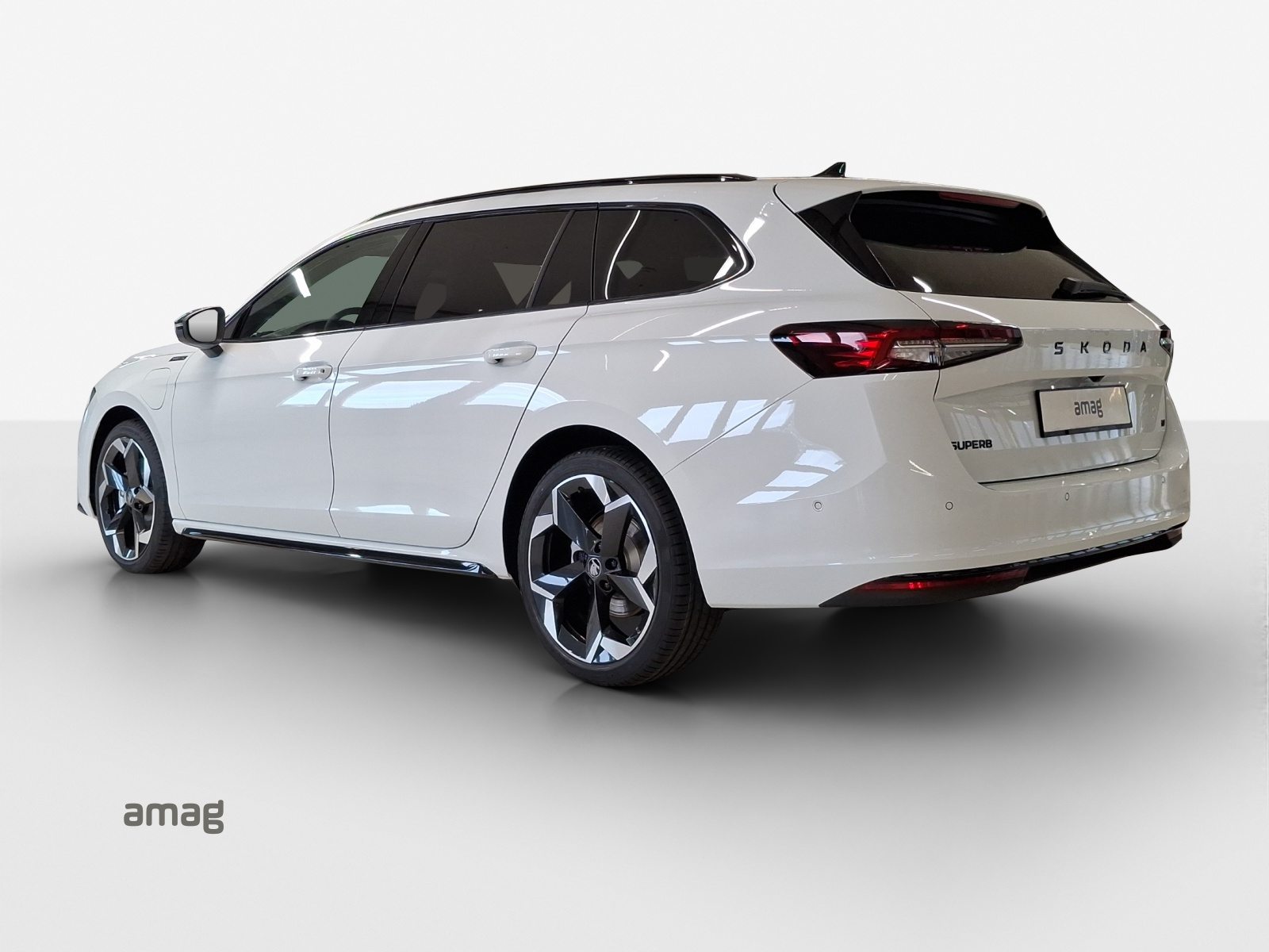 SKODA Superb iV Sportline, Hybride Intégral Essence/Électricité, Voiture nouvelle, Automatique - 3