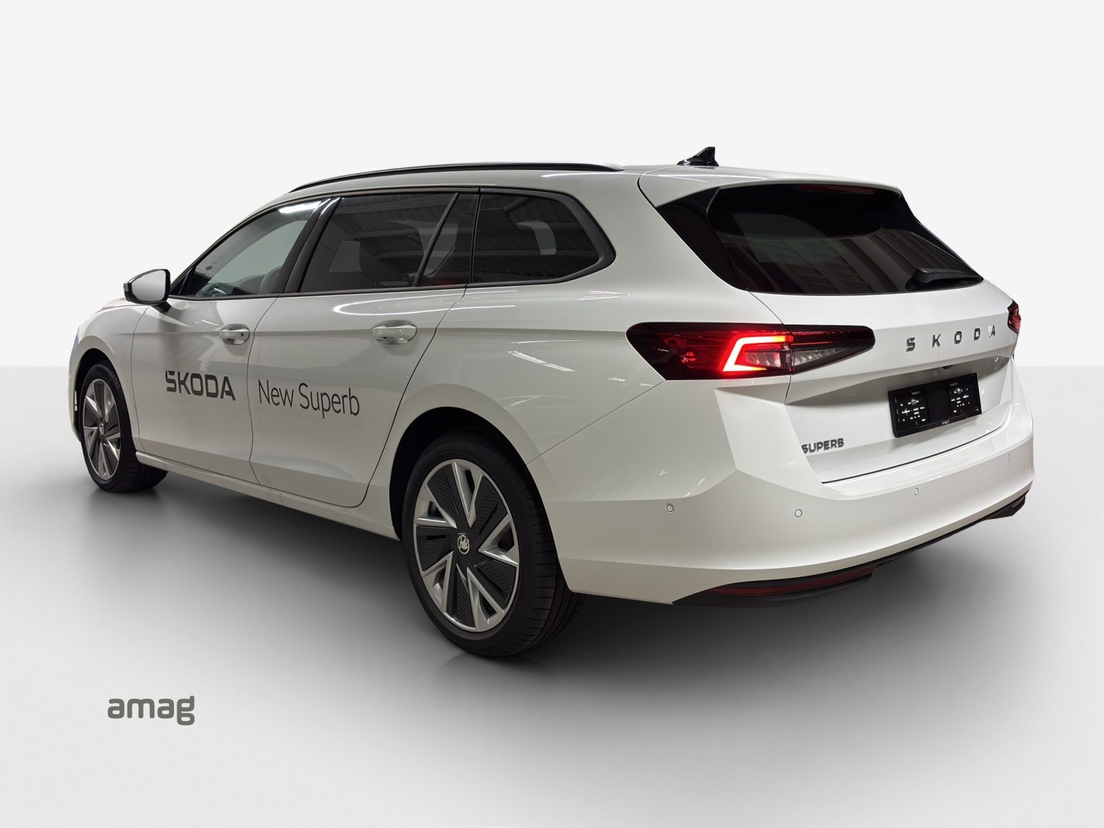 SKODA Superb Selection, Diesel, New car, Automatic - 4
