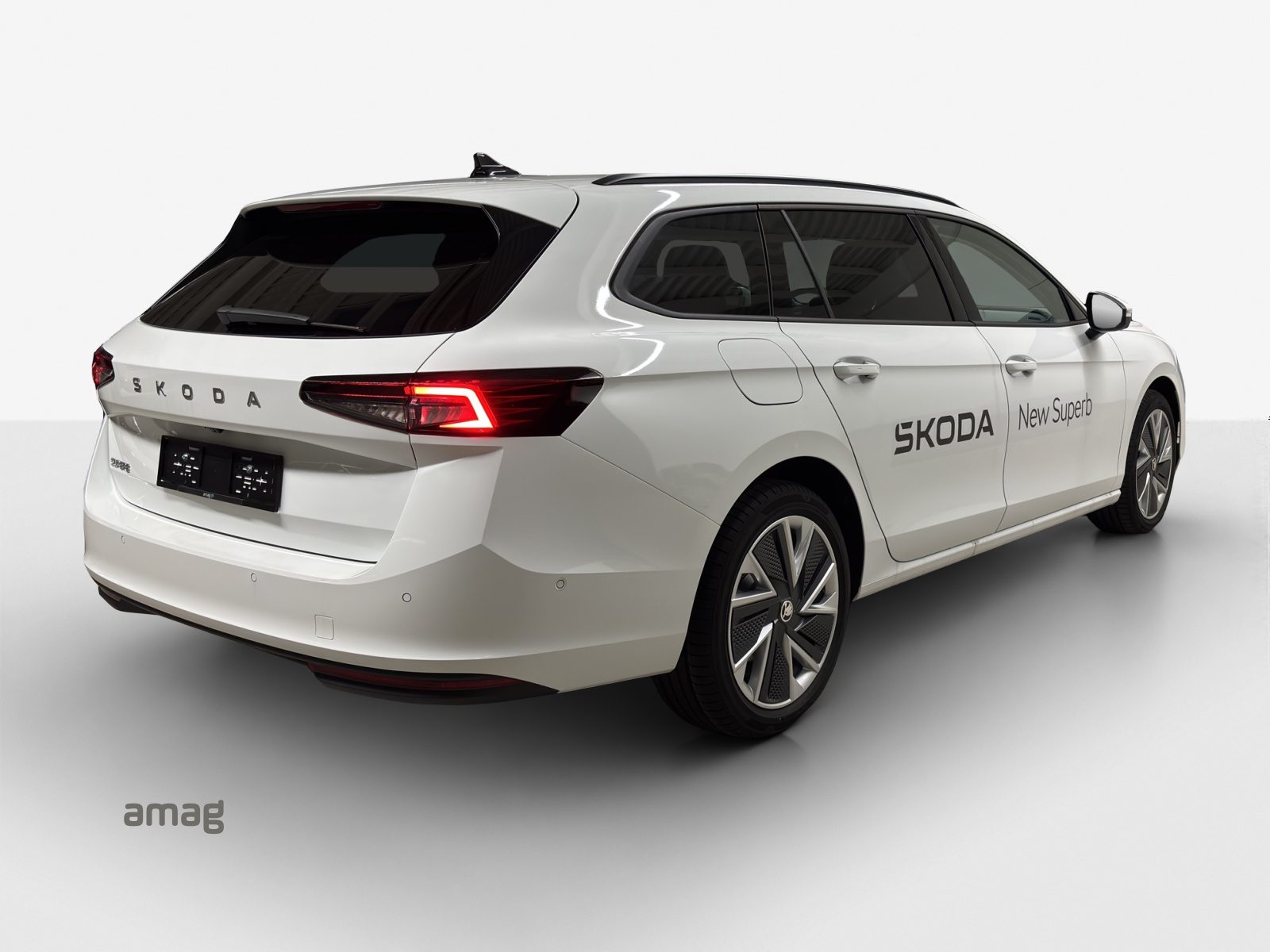 SKODA Superb Selection, Diesel, New car, Automatic - 6