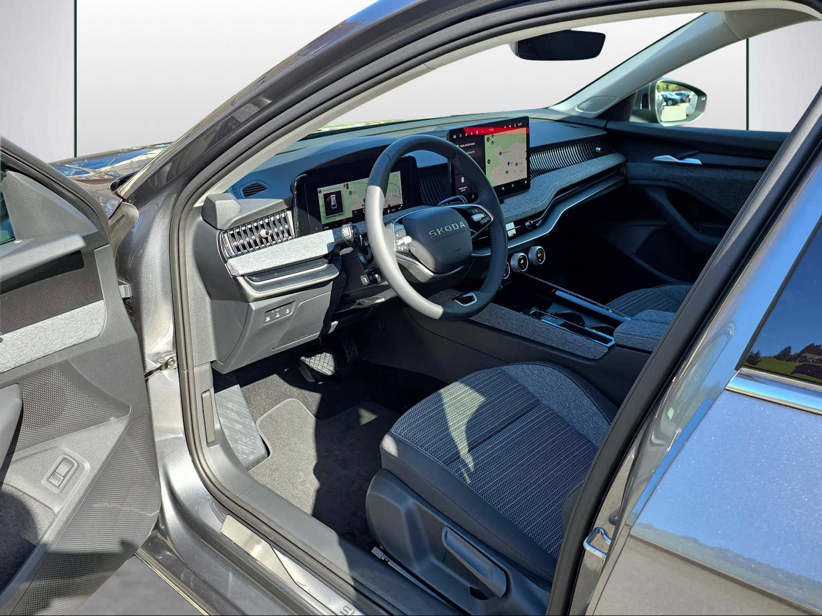 SKODA Superb Selection, Diesel, New car, Automatic - 6