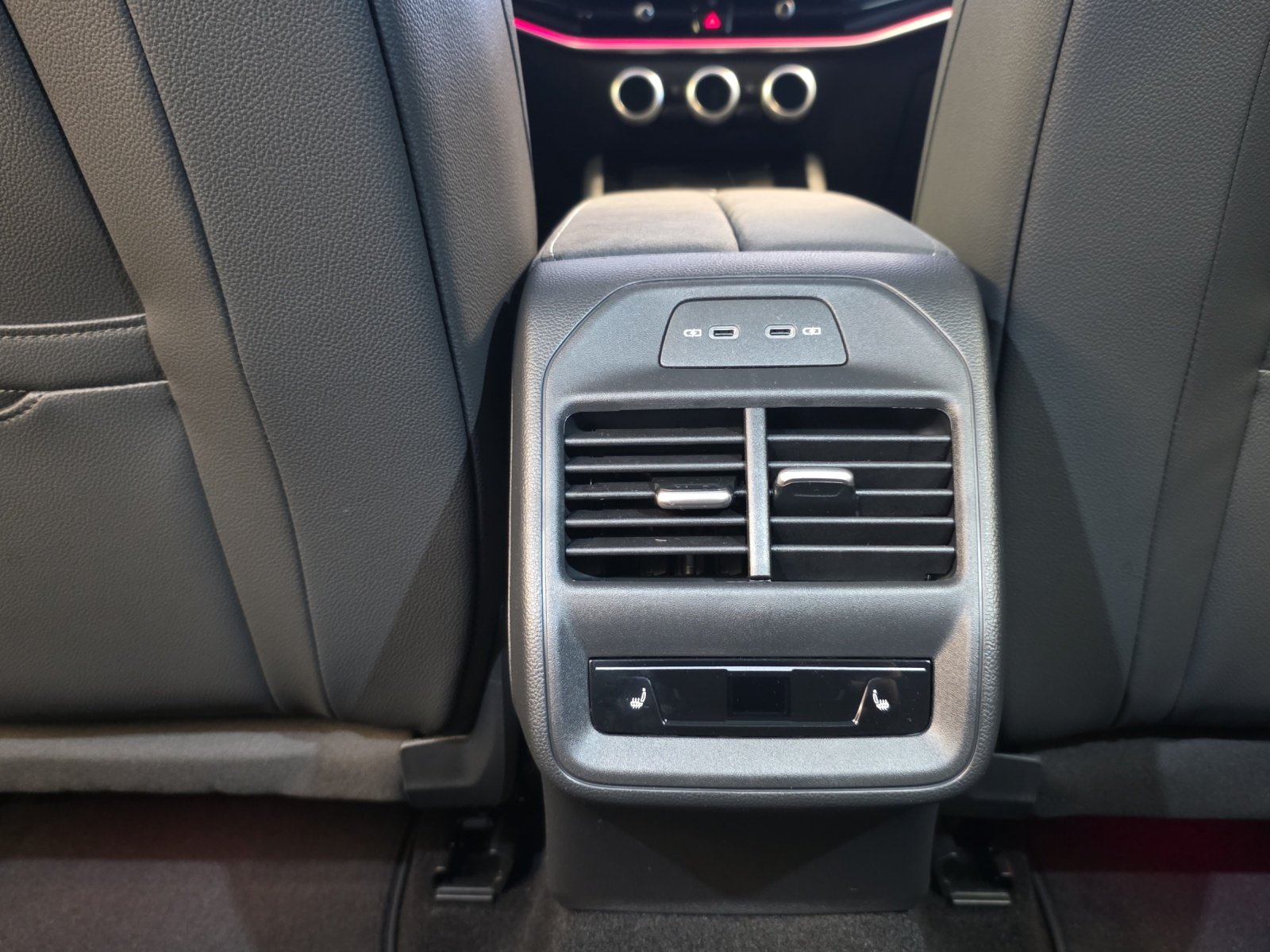 SKODA Superb Combi 2.0 TSI Sportline 4x4 DSG, Essence, Voiture nouvelle, Automatique - 7