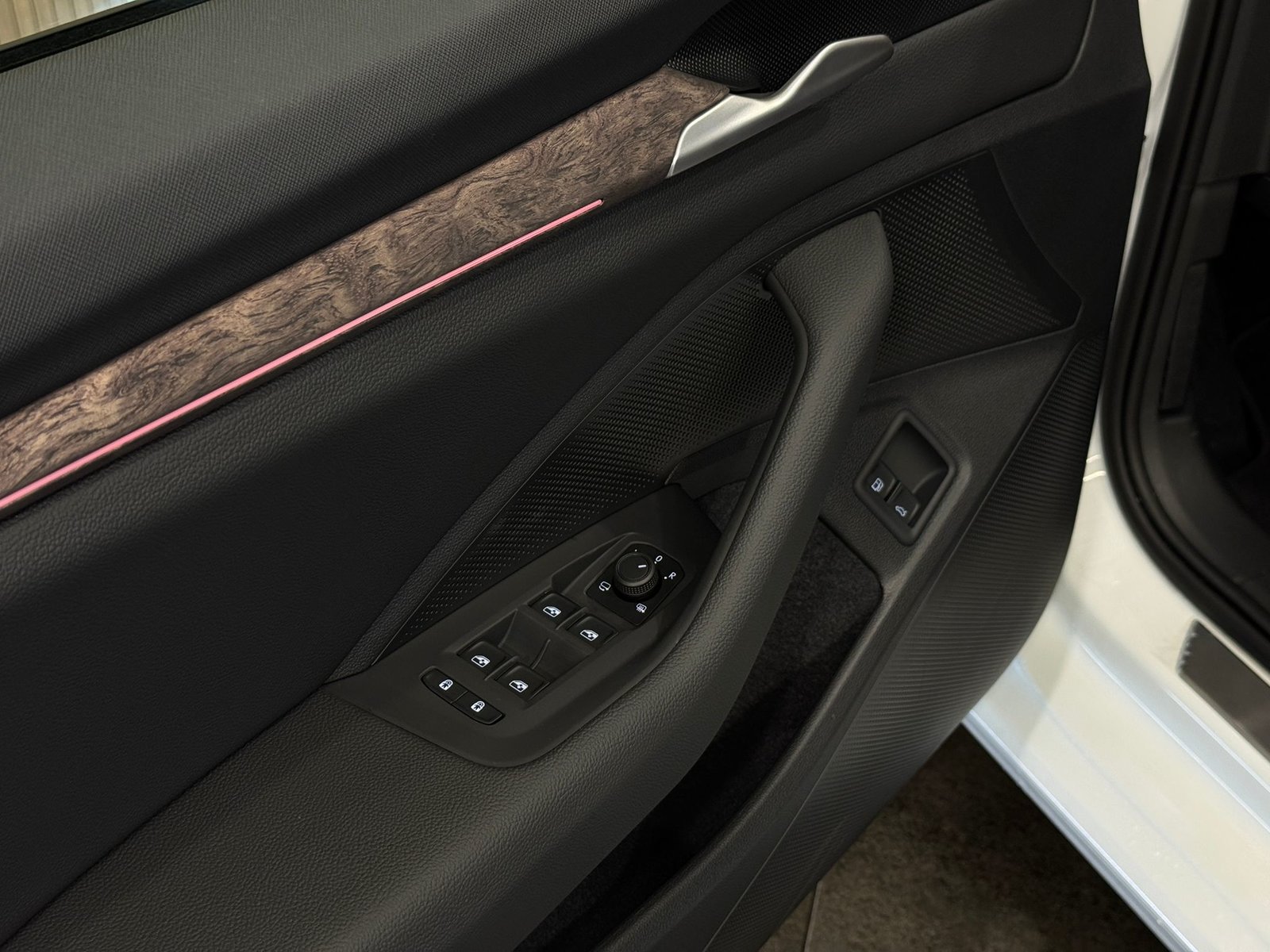 SKODA Superb Combi 1.5 TSI PHEV LK DSG * 5Jahre Garantie*, Plug-in-Hybrid Petrol/Electric, New car, Automatic - 6