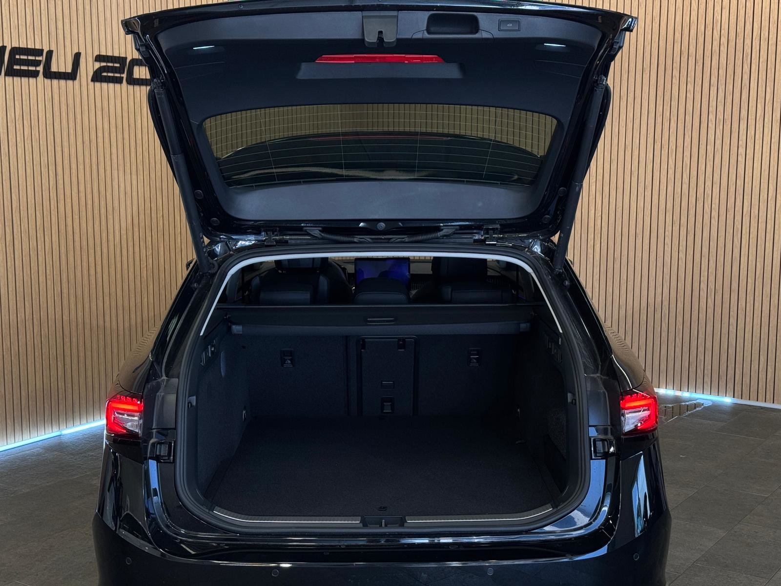 SKODA Superb Combi 1.5 TSI PHEV LK DSG * 5Jahre Garantie*, Plug-in-Hybrid Benzina/Elettrica, Auto nuove, Automatico - 6