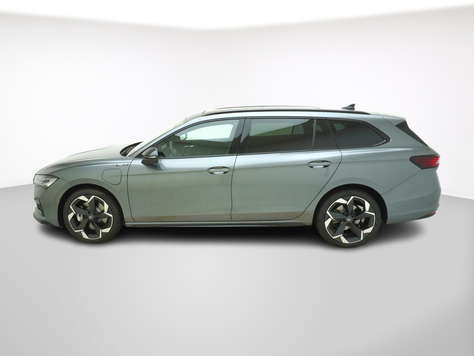 SKODA Superb 1.5 TSI Plug-in-Hybrid Sportline DSG, Plug-in-Hybrid Benzina/Elettrica, Auto nuove, Automatico - 2