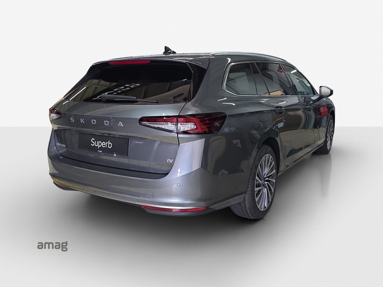 SKODA Superb iV L&K, Full-Hybrid Petrol/Electric, New car, Automatic - 5