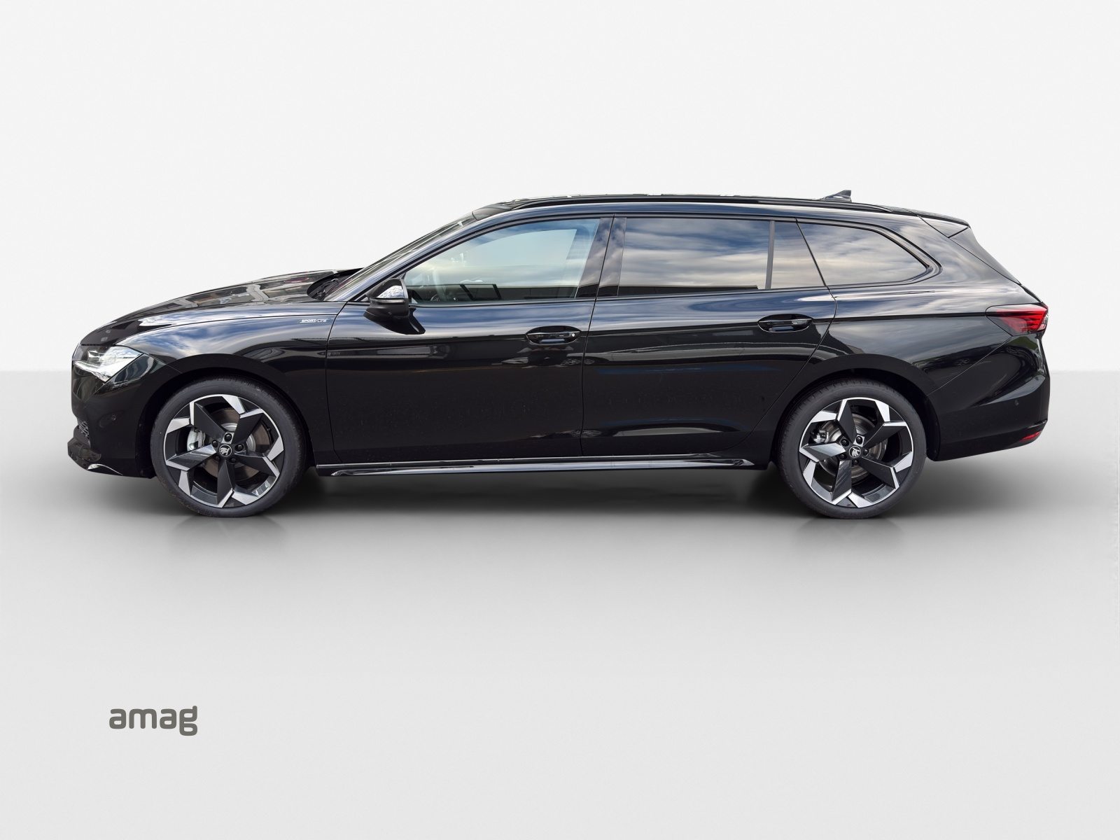 SKODA Superb Sportline, Petrol, New car, Automatic - 2