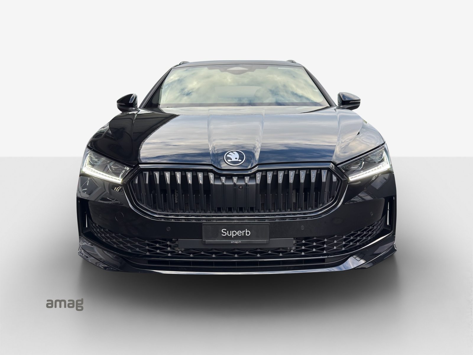 SKODA Superb Sportline, Petrol, New car, Automatic - 7