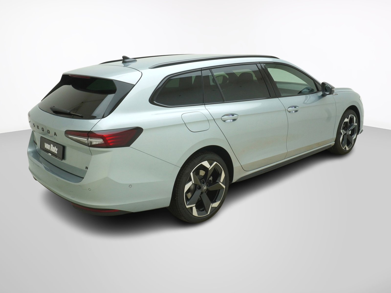 SKODA Superb 1.5 TSI Plug-in-Hybrid Sportline DSG, Plug-in-Hybrid Petrol/Electric, New car, Automatic - 6
