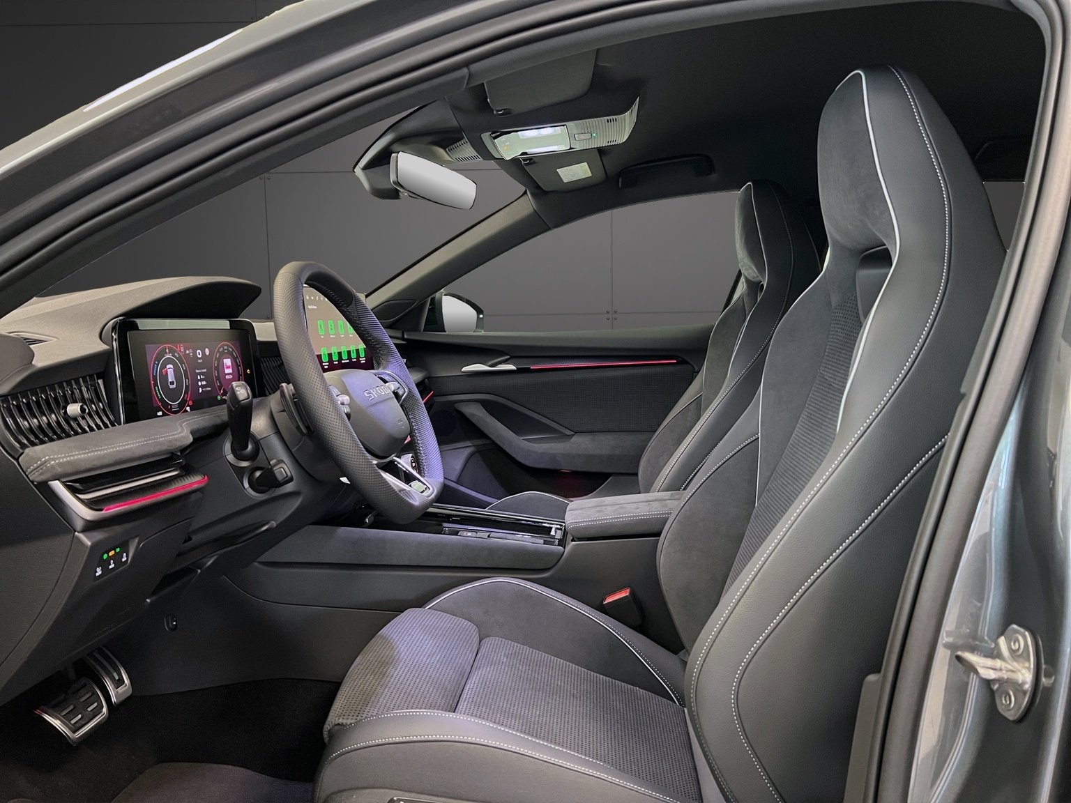 SKODA Superb Combi 1.5 TSI PHEV Sportline DSG, Plug-in-Hybrid Benzin/Elektro, Neuwagen, Automatik - 6