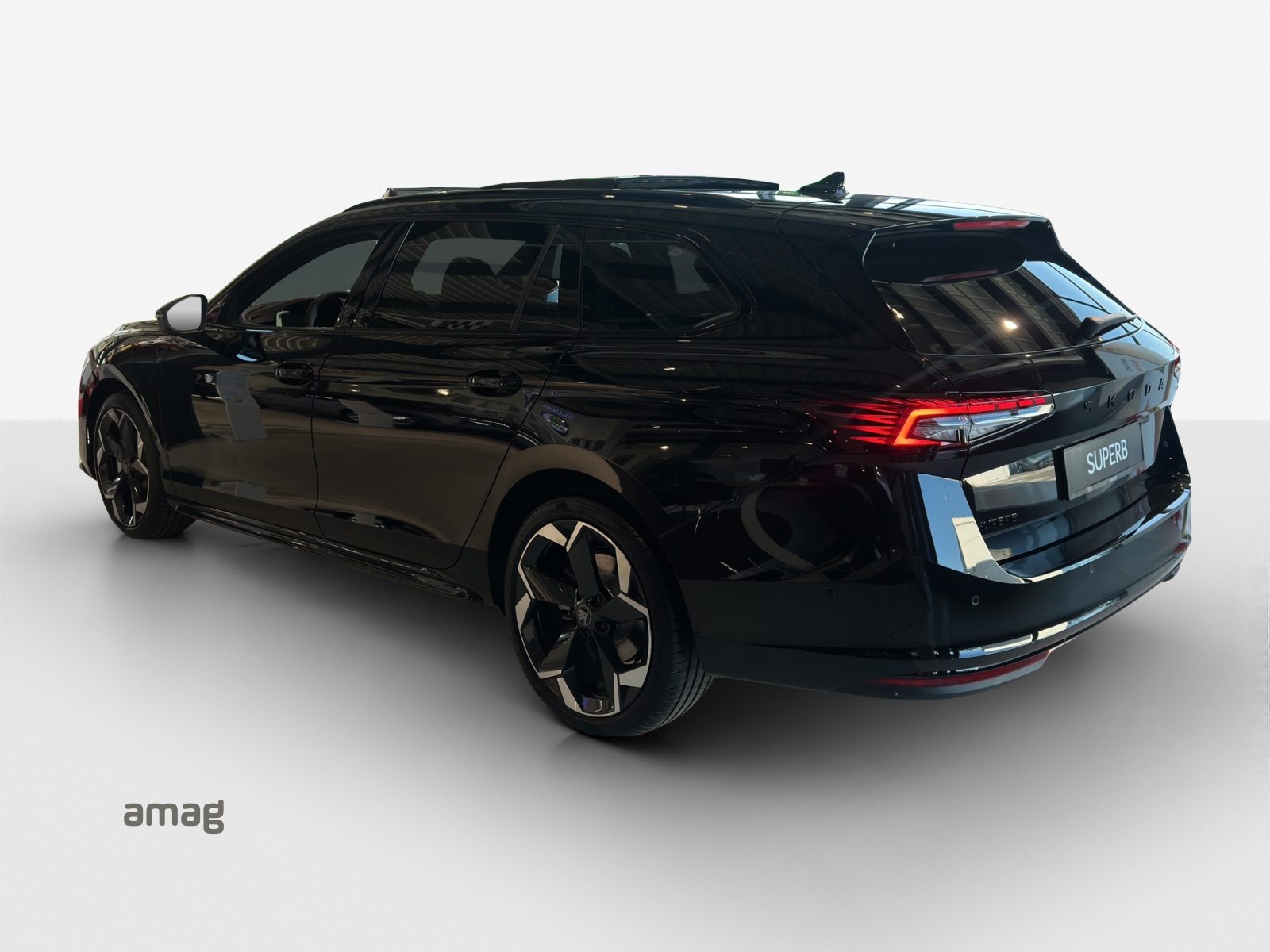 SKODA Superb iV Sportline, Voll-Hybrid Benzin/Elektro, Neuwagen, Automatik - 3
