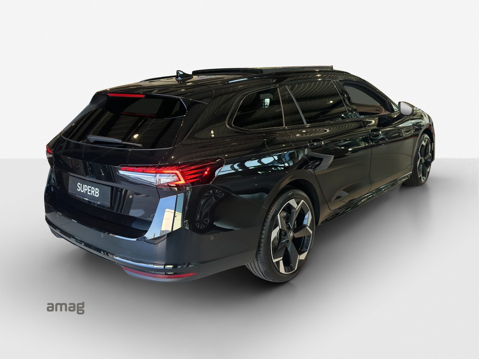 SKODA Superb iV Sportline, Voll-Hybrid Benzin/Elektro, Neuwagen, Automatik - 5
