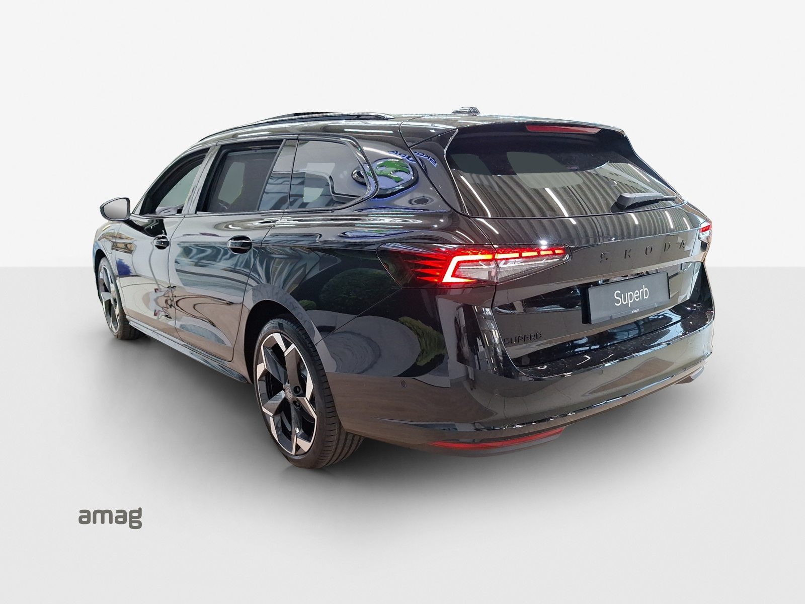 SKODA Superb iV Sportline, Hybride Intégral Essence/Électricité, Voiture nouvelle, Automatique - 3
