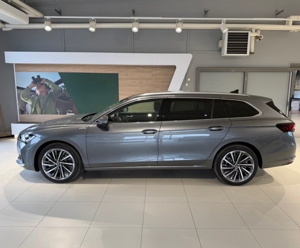 SKODA Superb Combi 2.0 TDi LK 4x4 DSG, Diesel, Voiture nouvelle, Automatique - 2