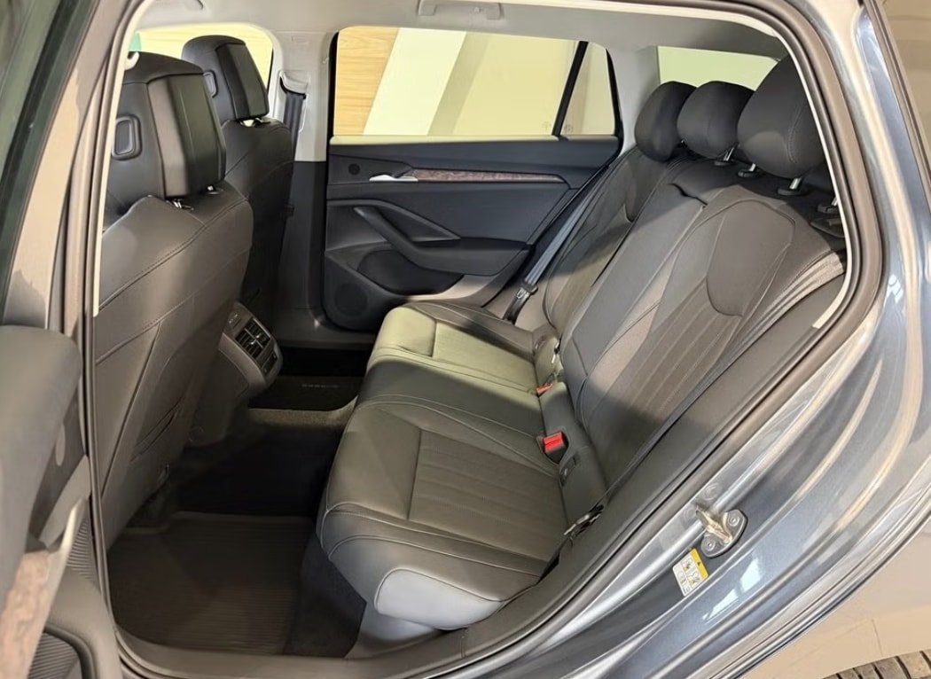 SKODA Superb Combi 2.0 TDi LK 4x4 DSG, Diesel, Voiture nouvelle, Automatique - 4