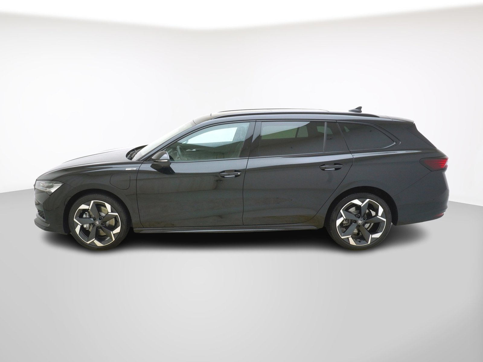SKODA Superb 1.5 TSI Plug-in-Hybrid Sportline DSG, Plug-in-Hybrid Benzina/Elettrica, Auto nuove, Automatico - 2