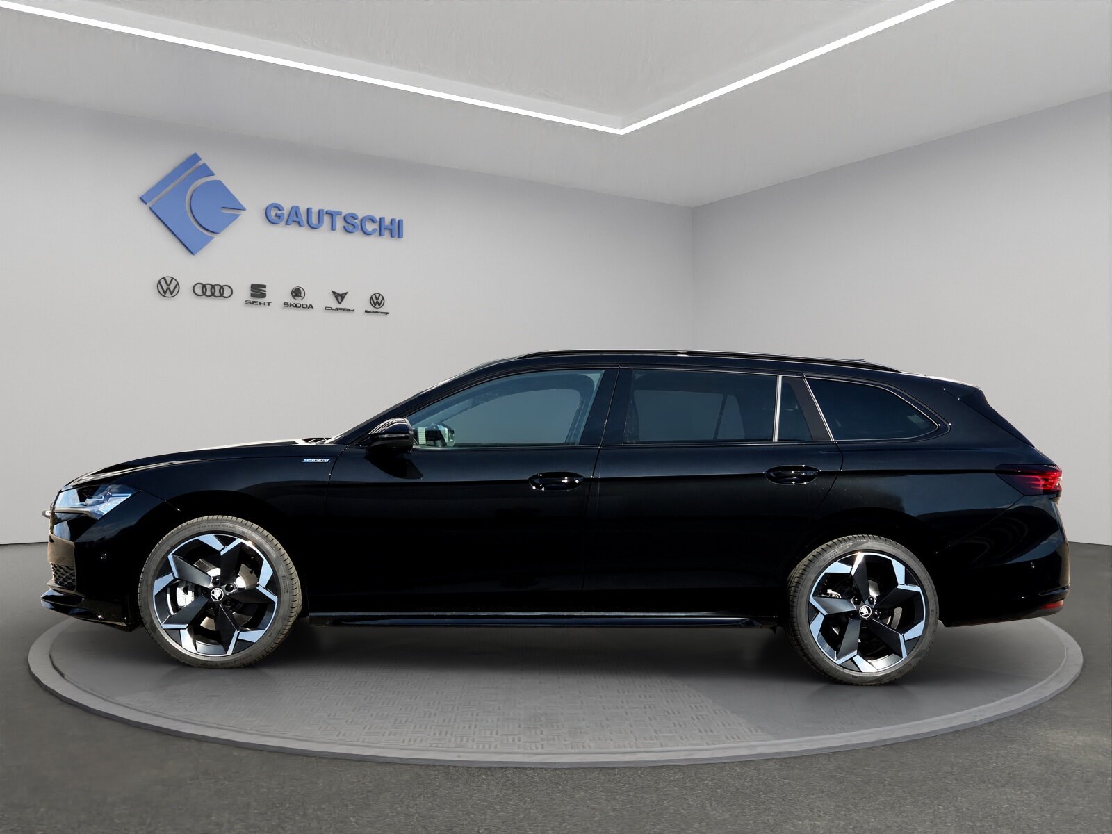 SKODA Superb Combi 2.0 TDi Sportline 4x4 DSG, Diesel, New car, Automatic - 2