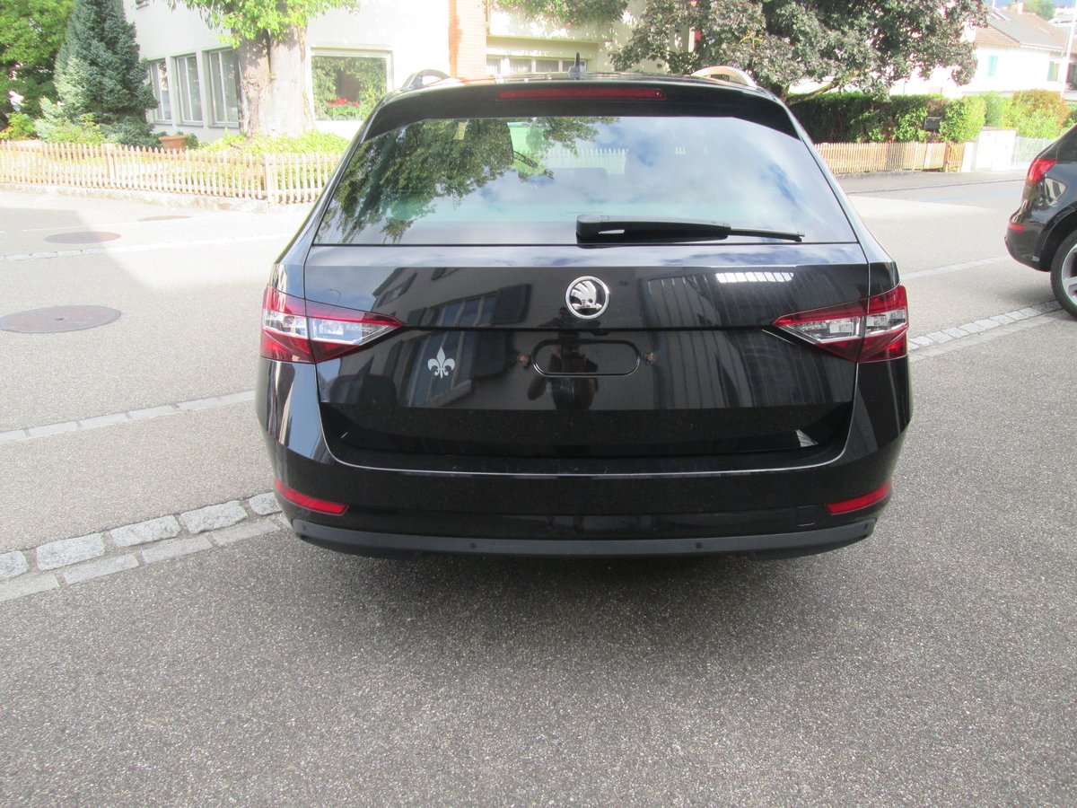SKODA Superb Combi 2.0 TDi Sport Line DSG, Diesel, Occasion / Gebraucht, Automatik - 4