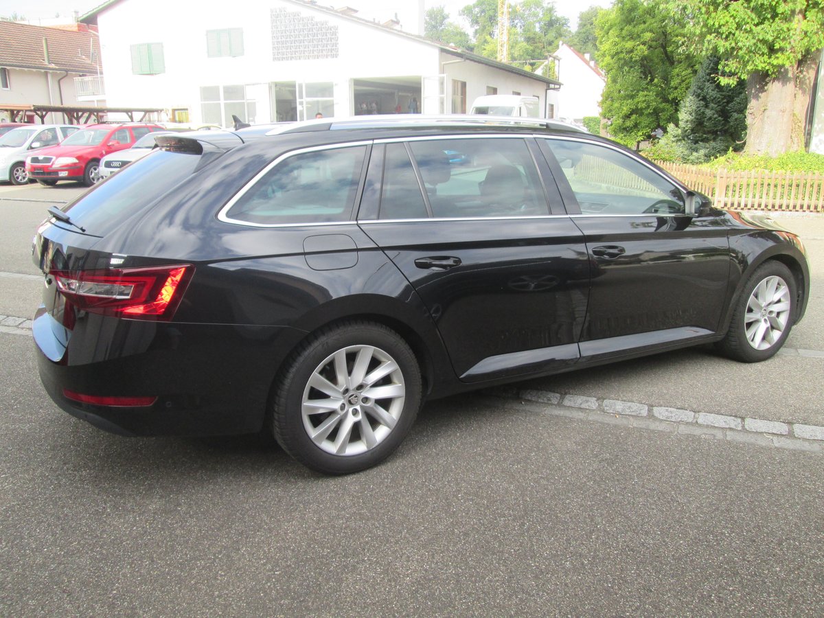 SKODA Superb Combi 2.0 TDi Sport Line DSG, Diesel, Occasion / Gebraucht, Automatik - 5