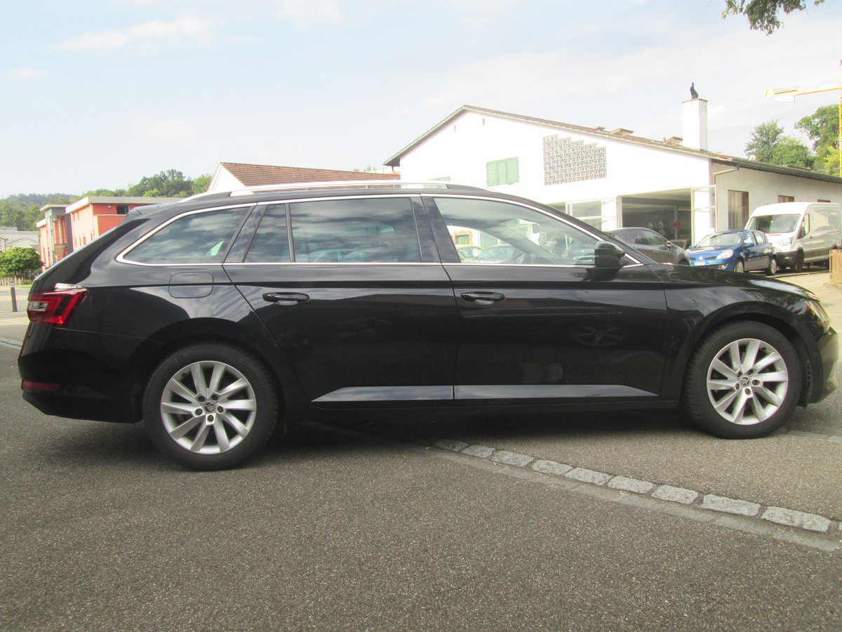 SKODA Superb Combi 2.0 TDi Sport Line DSG, Diesel, Occasion / Gebraucht, Automatik - 6