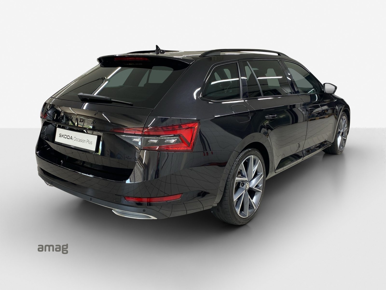 SKODA Superb Sportline, Diesel, Second hand / Used, Automatic - 5