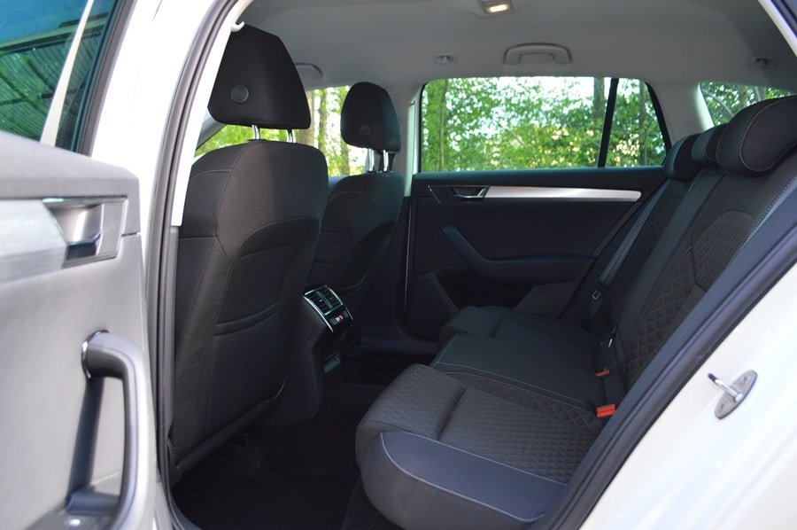 SKODA Superb Combi 2.0 TDi Ambition 4x4 DSG, Diesel, Occasion / Utilisé, Automatique - 7