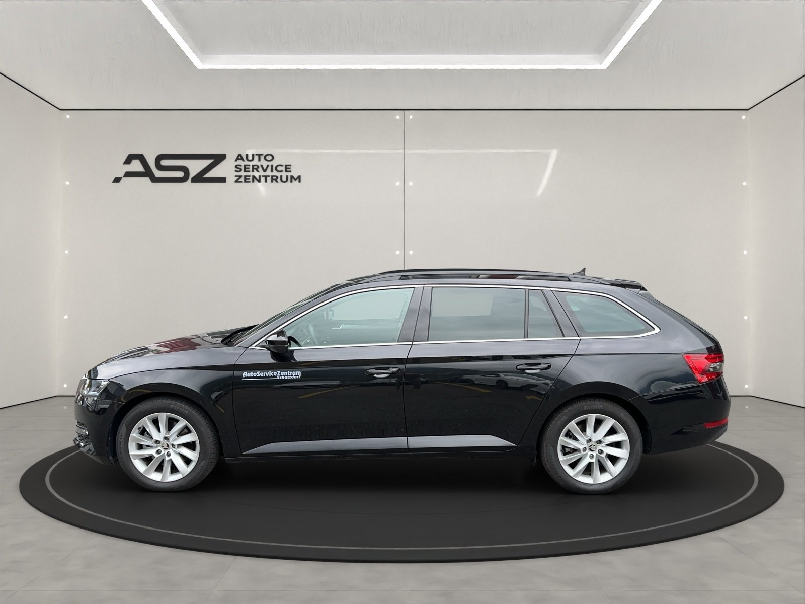 SKODA Superb Combi 2.0 TDI 200 Ambition 4x4 DSG, Diesel, Second hand / Used, Automatic - 2