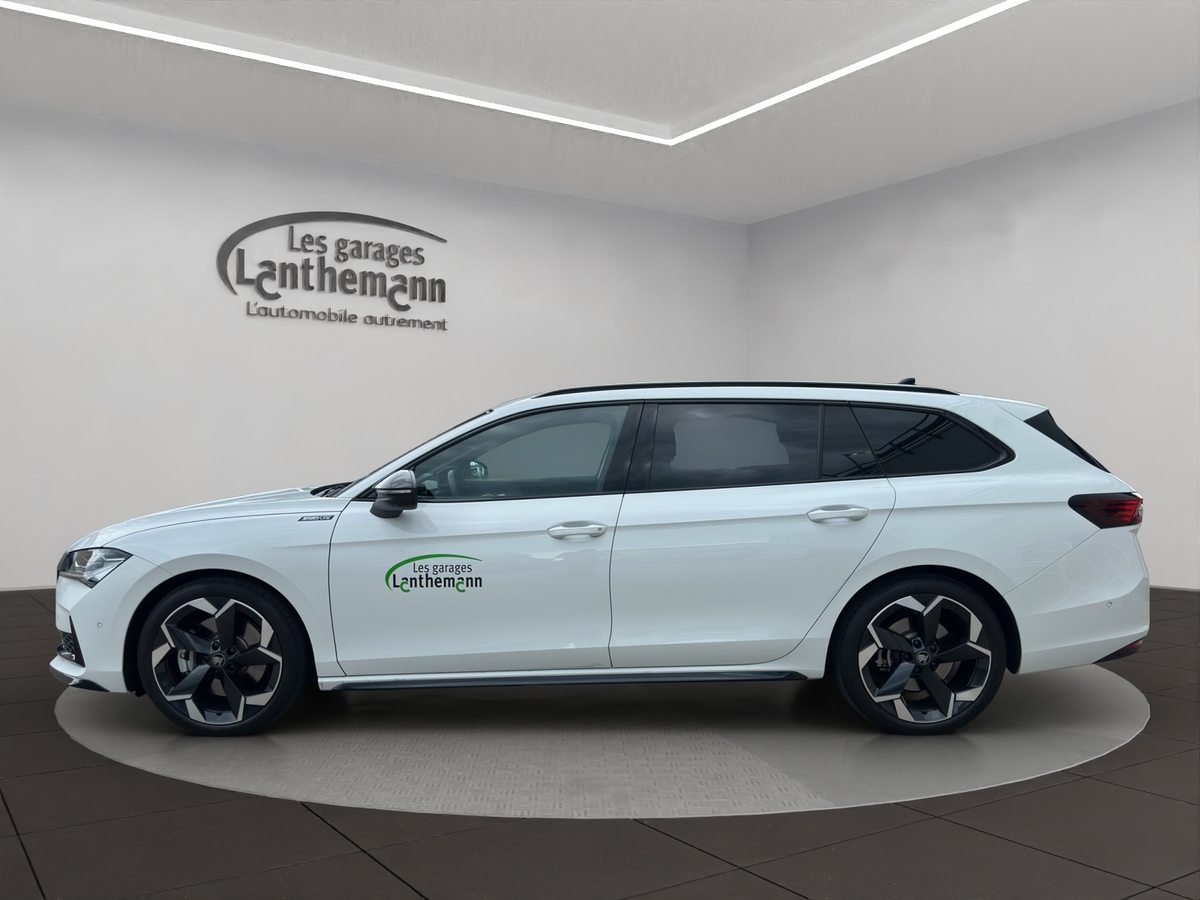 SKODA Superb Sportline, Petrol, Second hand / Used, Automatic - 2