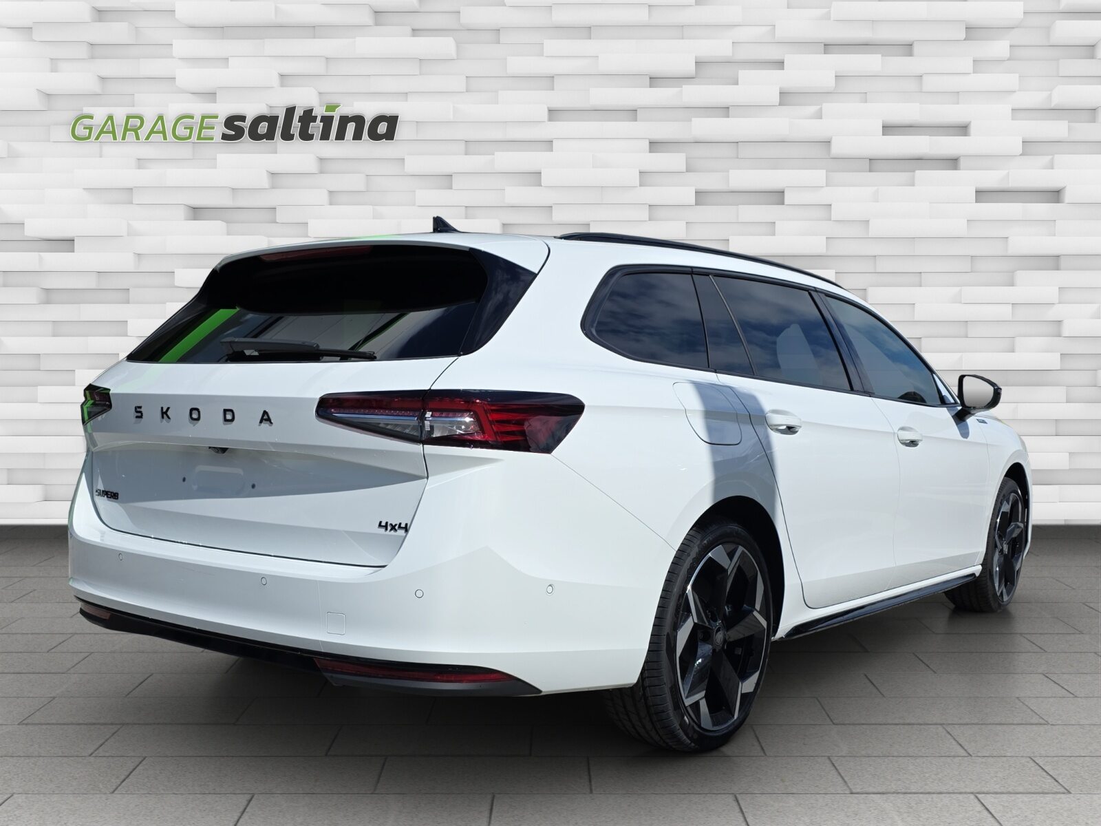 SKODA Superb Sportline, Petrol, Second hand / Used, Automatic - 3