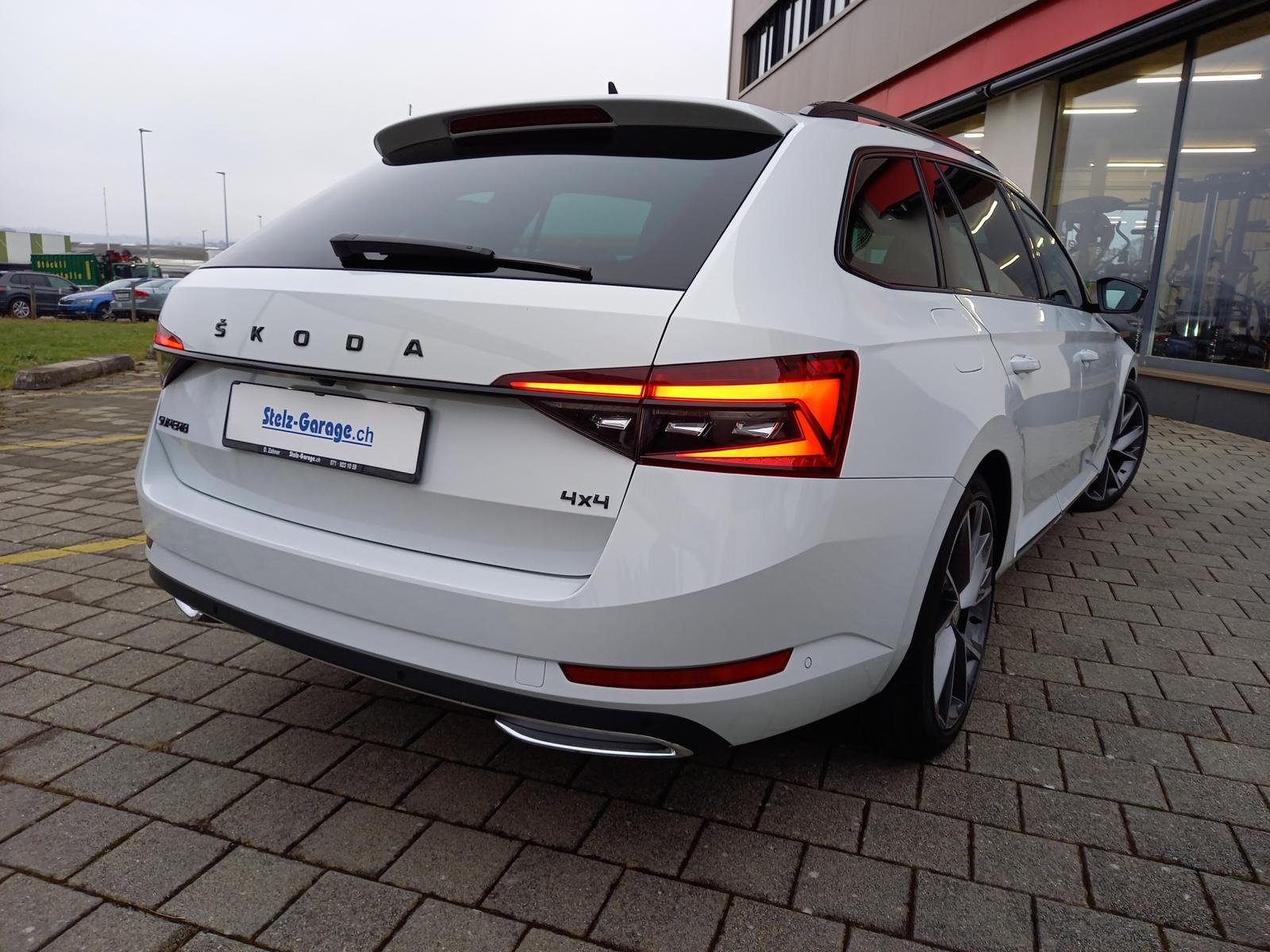 SKODA Superb Combi 2.0 TDI 200 SportLine 4x4 DSG, Diesel, Occasioni / Usate, Automatico - 2