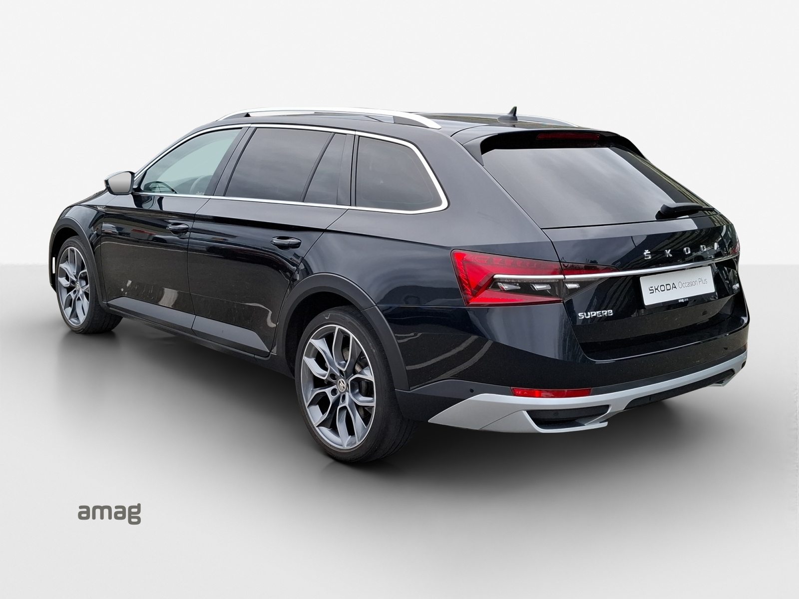 SKODA SUPERB Scout, Benzin, Occasion / Gebraucht, Automat - 3