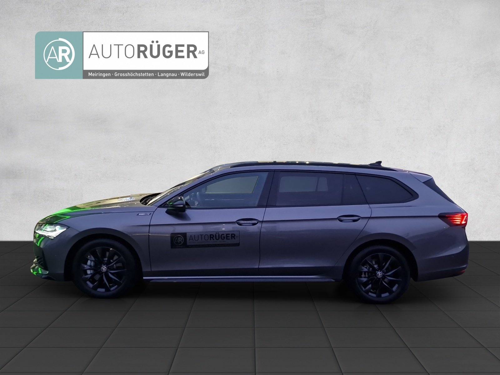 SKODA Superb Combi 2.0 TSI Sportline 4x4 DSG, Essence, Occasion / Utilisé, Automatique - 3