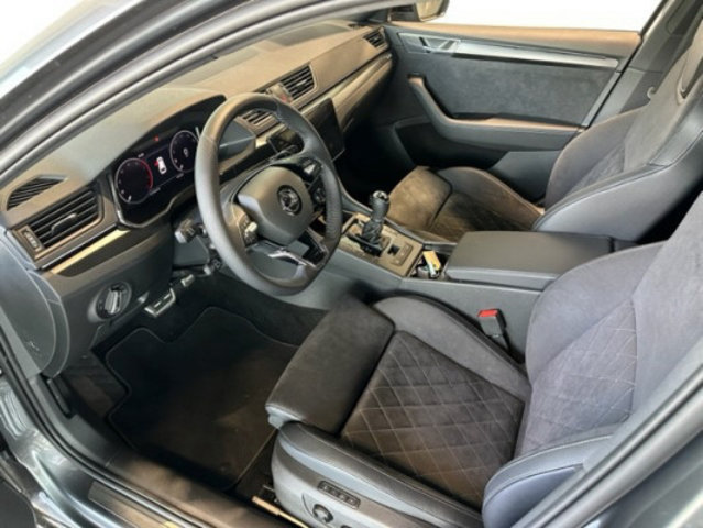 SKODA Superb 2.0 TDi SportL 4x4, Occasion / Gebraucht, Automatik - 5