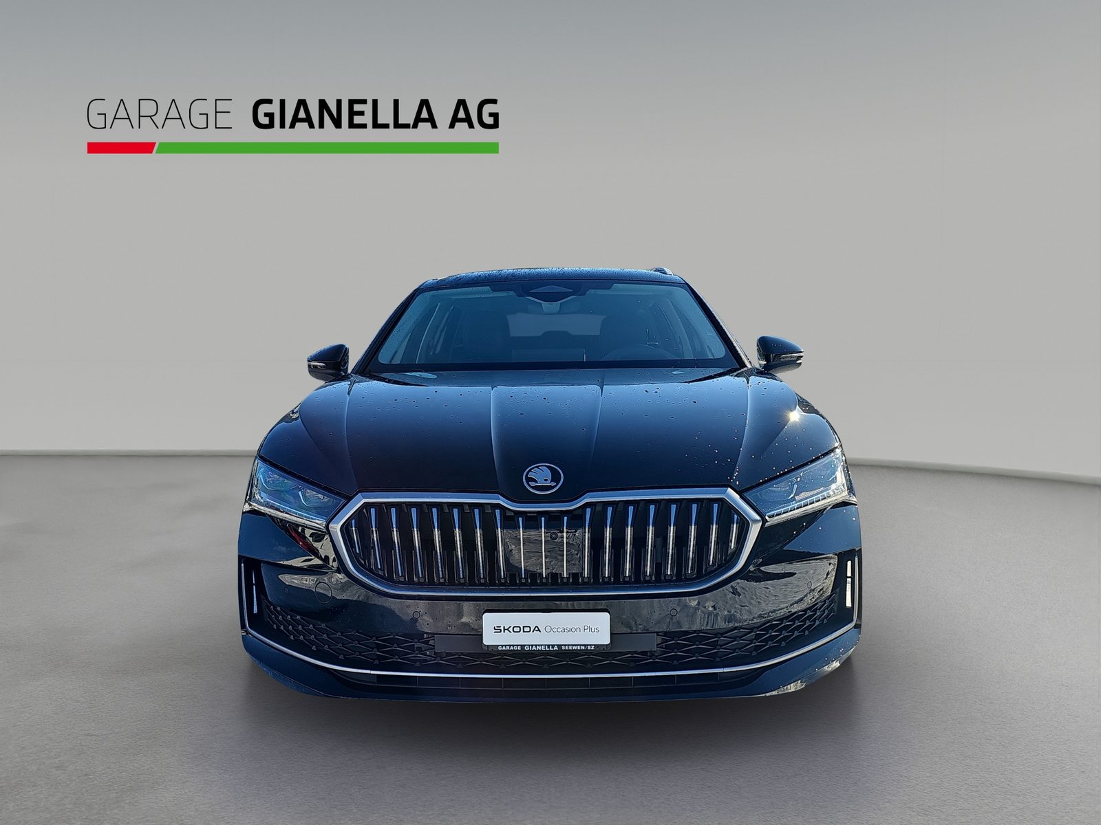 SKODA Superb L&K, Petrol, Second hand / Used, Automatic - 5