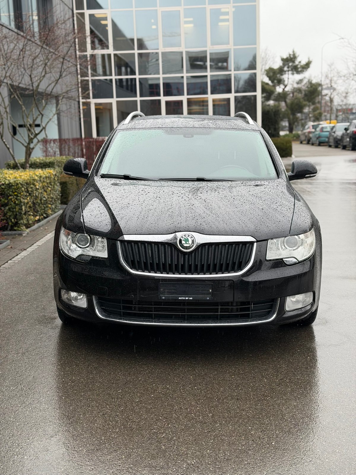 SKODA Superb Combi 2.0 TDi Elegance DSG, Diesel, Second hand / Used, Automatic - 2