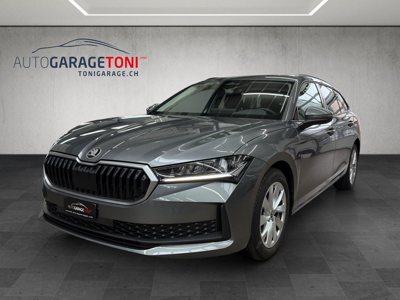 SKODA Superb Combi 1.5 eTSI Selection DSG *Werksgarantie bis