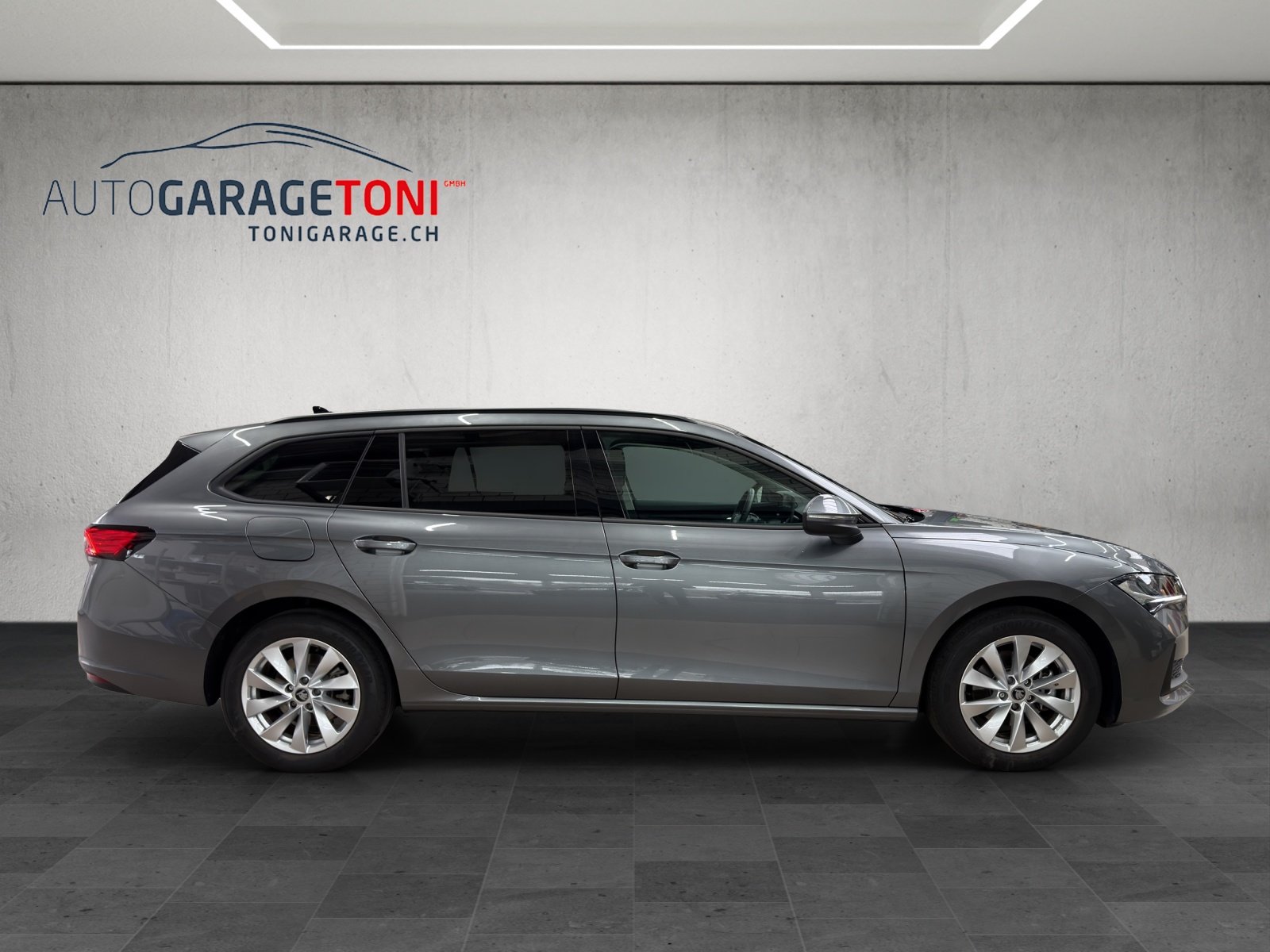 SKODA Superb Combi 1.5 eTSI Selection DSG *Werksgarantie bis, Mild-Hybrid Petrol/Electric, Second hand / Used, Automatic - 5