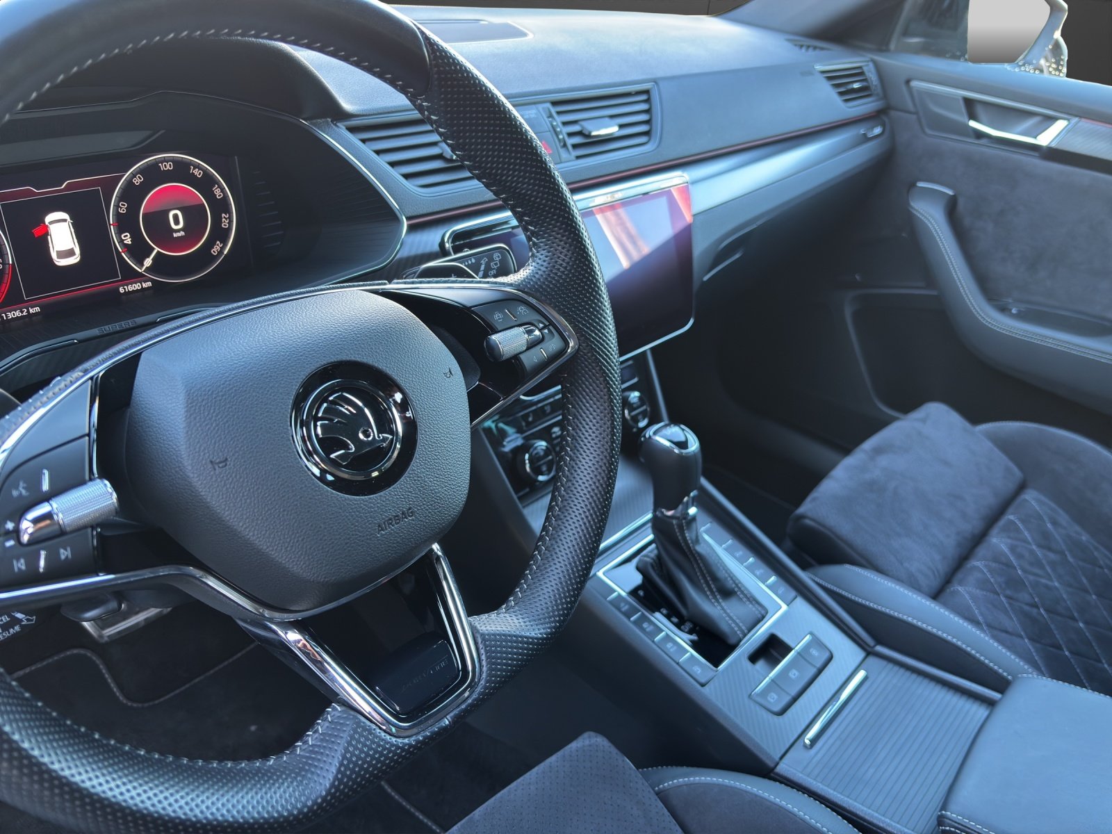 SKODA Superb 1.4 TSI Sport Line PHEV DSG, Hybride Rechargeable Essence/Électricité, Occasion / Utilisé, Automatique - 4