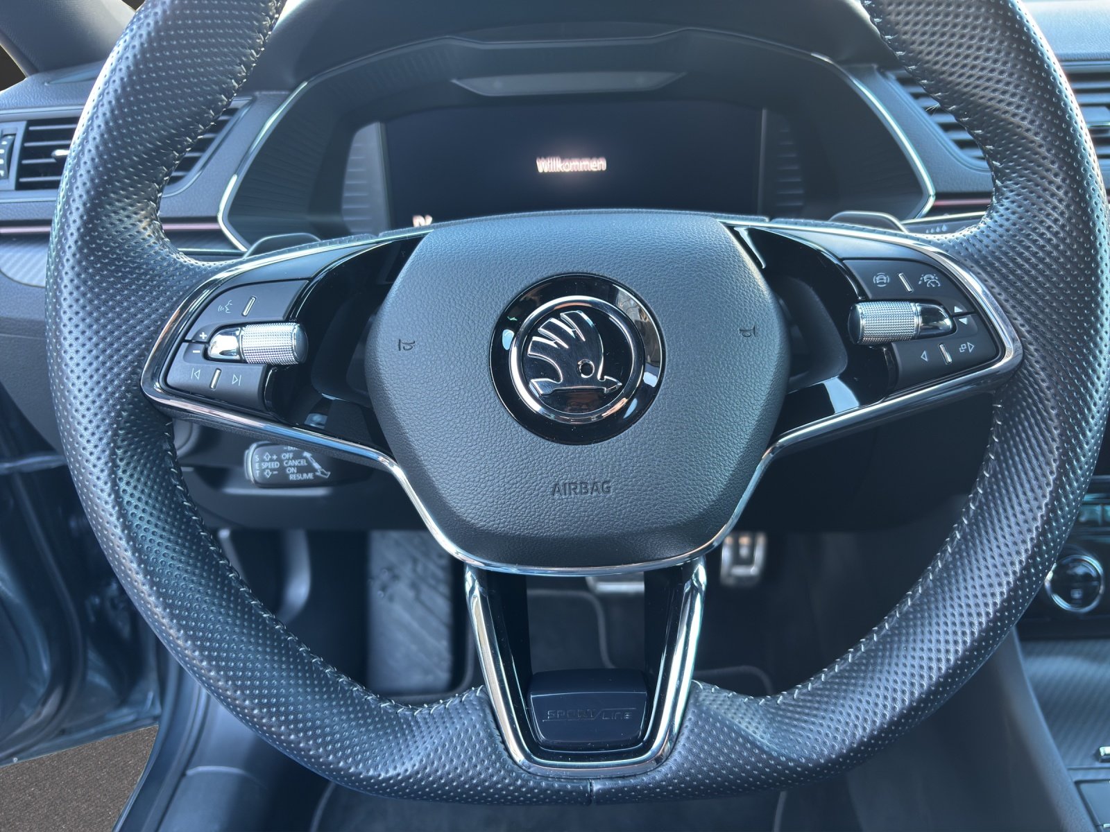 SKODA Superb 1.4 TSI Sport Line PHEV DSG, Hybride Rechargeable Essence/Électricité, Occasion / Utilisé, Automatique - 6