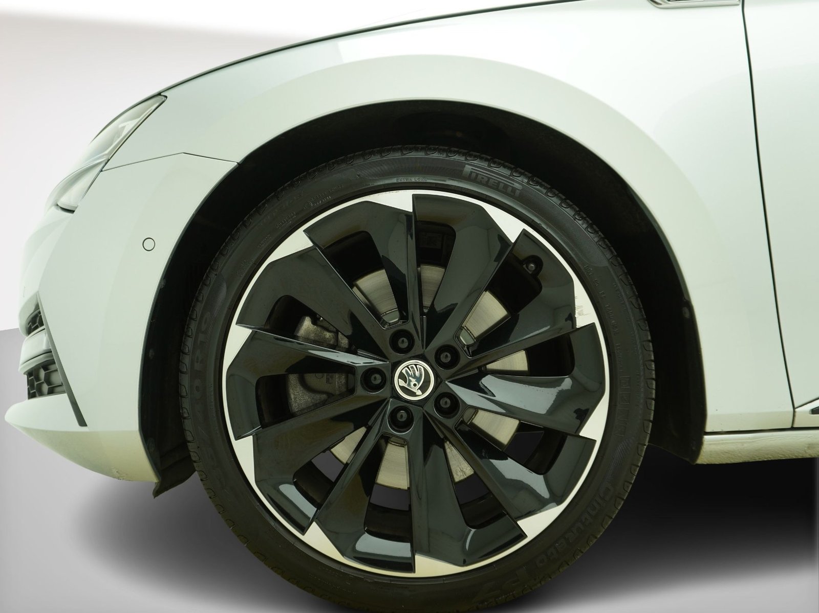 SKODA Superb Combi 2.0 TSI DSG Sport Line 4x4, Essence, Occasion / Utilisé, Automatique - 7