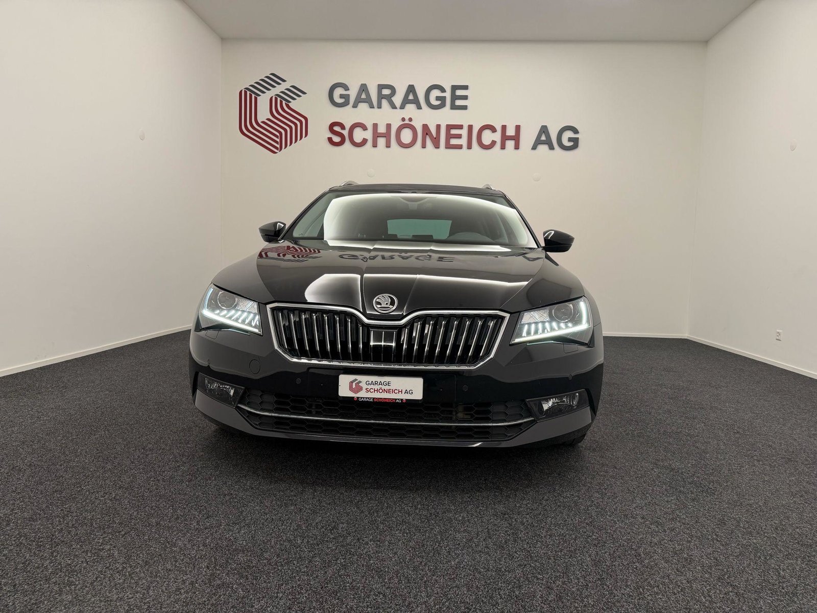 SKODA Superb Combi 2.0 TDI 190 Style 4x4 DSG, Diesel, Second hand / Used, Automatic - 2