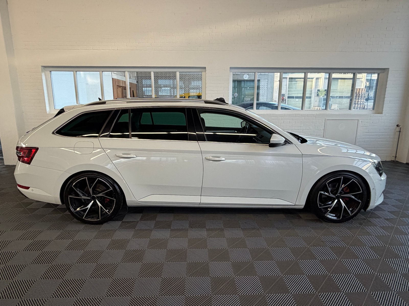 SKODA Superb Combi 2.0 TDi Style DSG, Diesel, Occasion / Utilisé, Automatique - 3