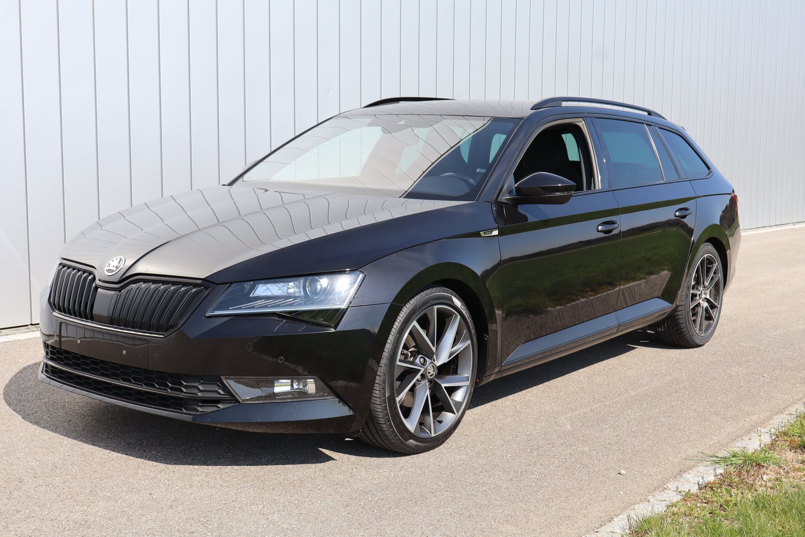 SKODA Superb Combi 2.0 TDi Sport Line 4x4 DSG