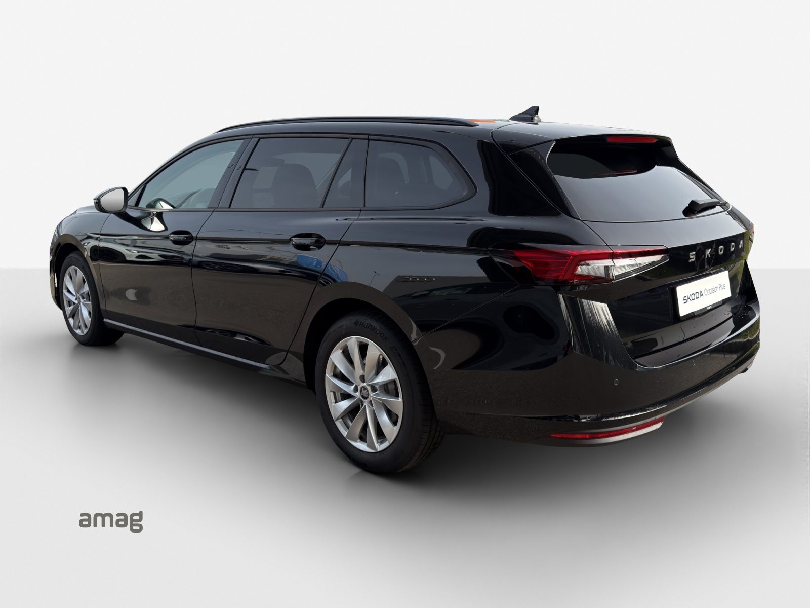 SKODA Superb iV Selection, Full-Hybrid Petrol/Electric, Second hand / Used, Automatic - 3