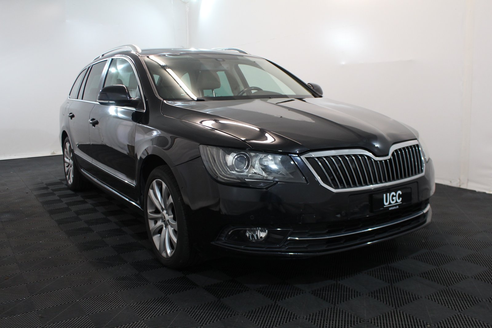SKODA Superb Combi 1.8 TSI Elegance 4x4