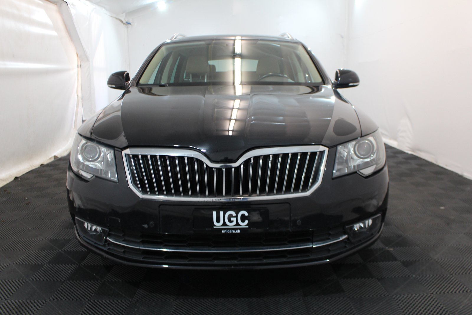 SKODA Superb Combi 1.8 TSI Elegance 4x4, Essence, Occasion / Utilisé, Manuelle - 2