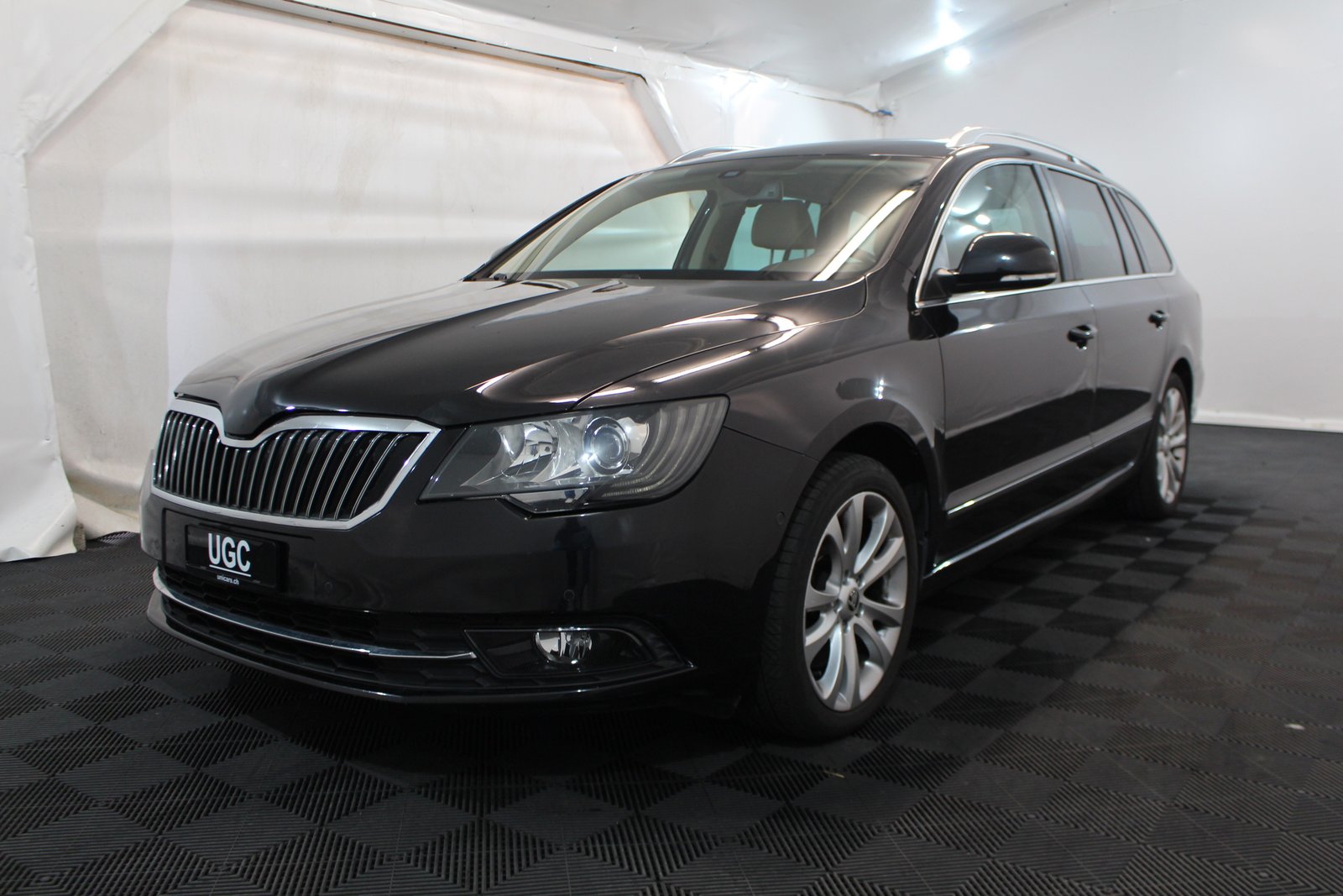 SKODA Superb Combi 1.8 TSI Elegance 4x4, Essence, Occasion / Utilisé, Manuelle - 3
