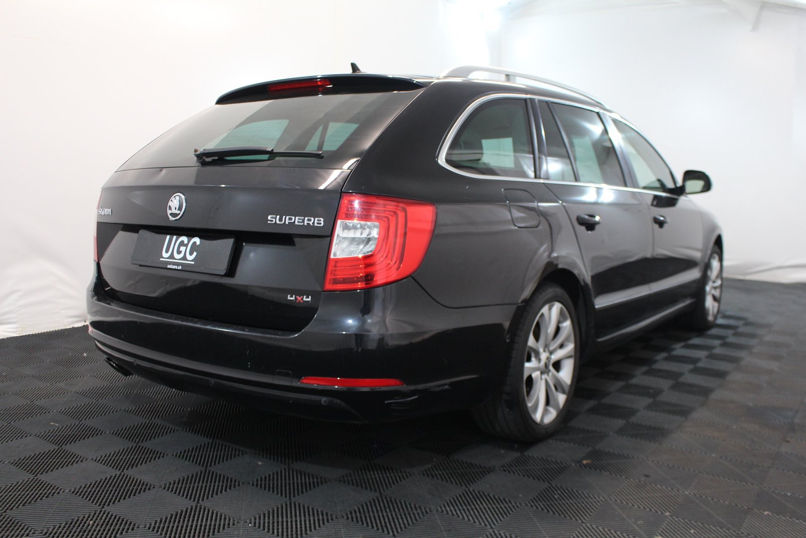 SKODA Superb Combi 1.8 TSI Elegance 4x4, Essence, Occasion / Utilisé, Manuelle - 6