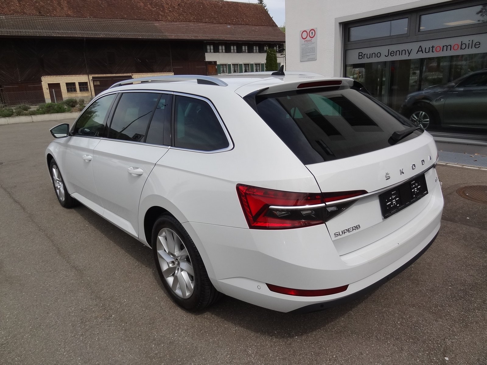 SKODA Superb Combi 2.0 TDi Style 4x4 DSG, Diesel, Occasion / Gebraucht, Automatik - 4